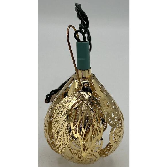 1990 Hallmark Partridges in a Pear Keepsake Ornament SKU U108 - Picture 3 of 5